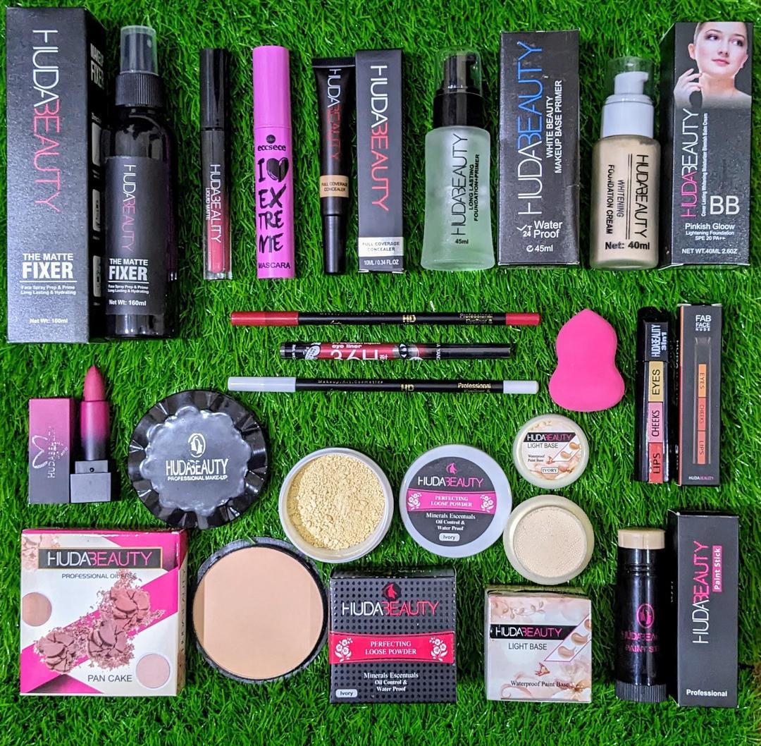 16 in 1 Makeup deal free delivery